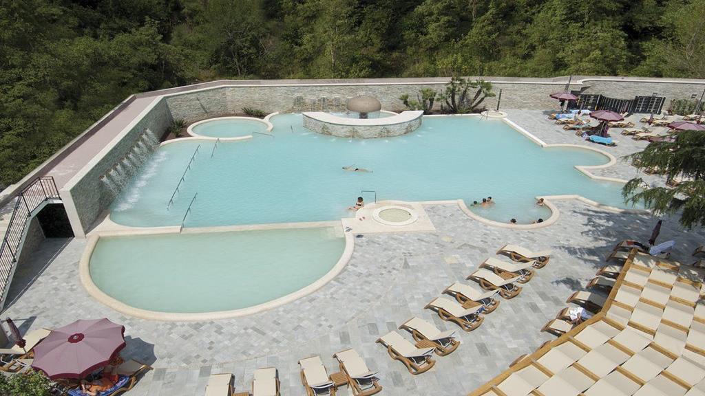 Complesso Termale Vescine Hotel Castelforte Buitenkant foto