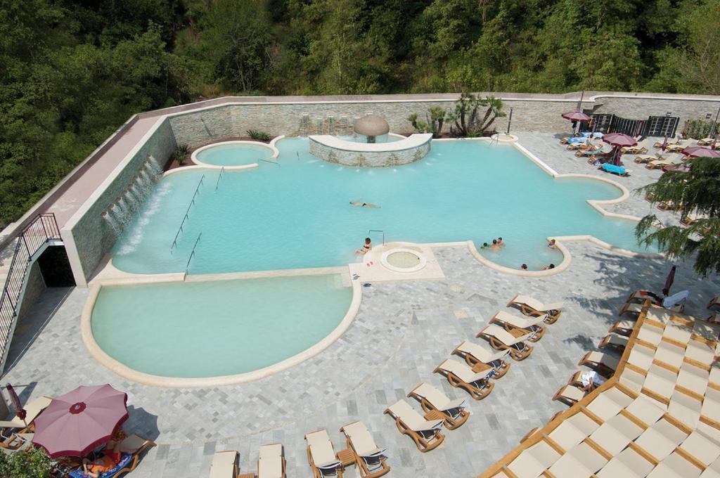 Complesso Termale Vescine Hotel Castelforte Buitenkant foto